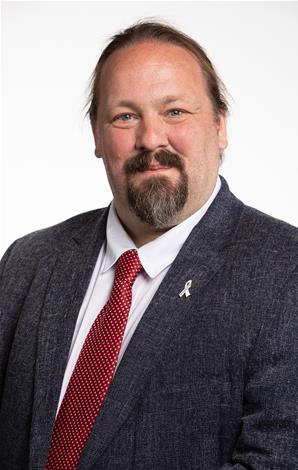 Profile image for Councillor Vince Maple
